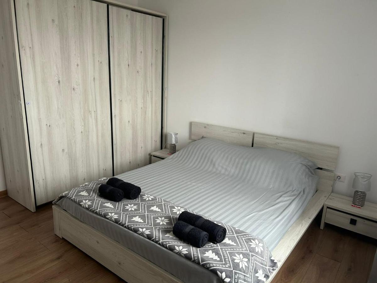 Apartament Adriana Apartment Giroc Екстериор снимка